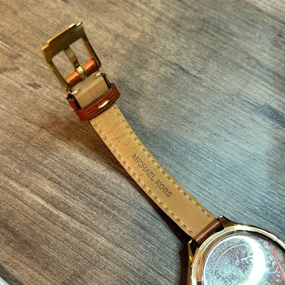 Michael Kors Women’s Double Wrap Watch New in Box!!  Gold face tan leather band - Picture 9 of 15